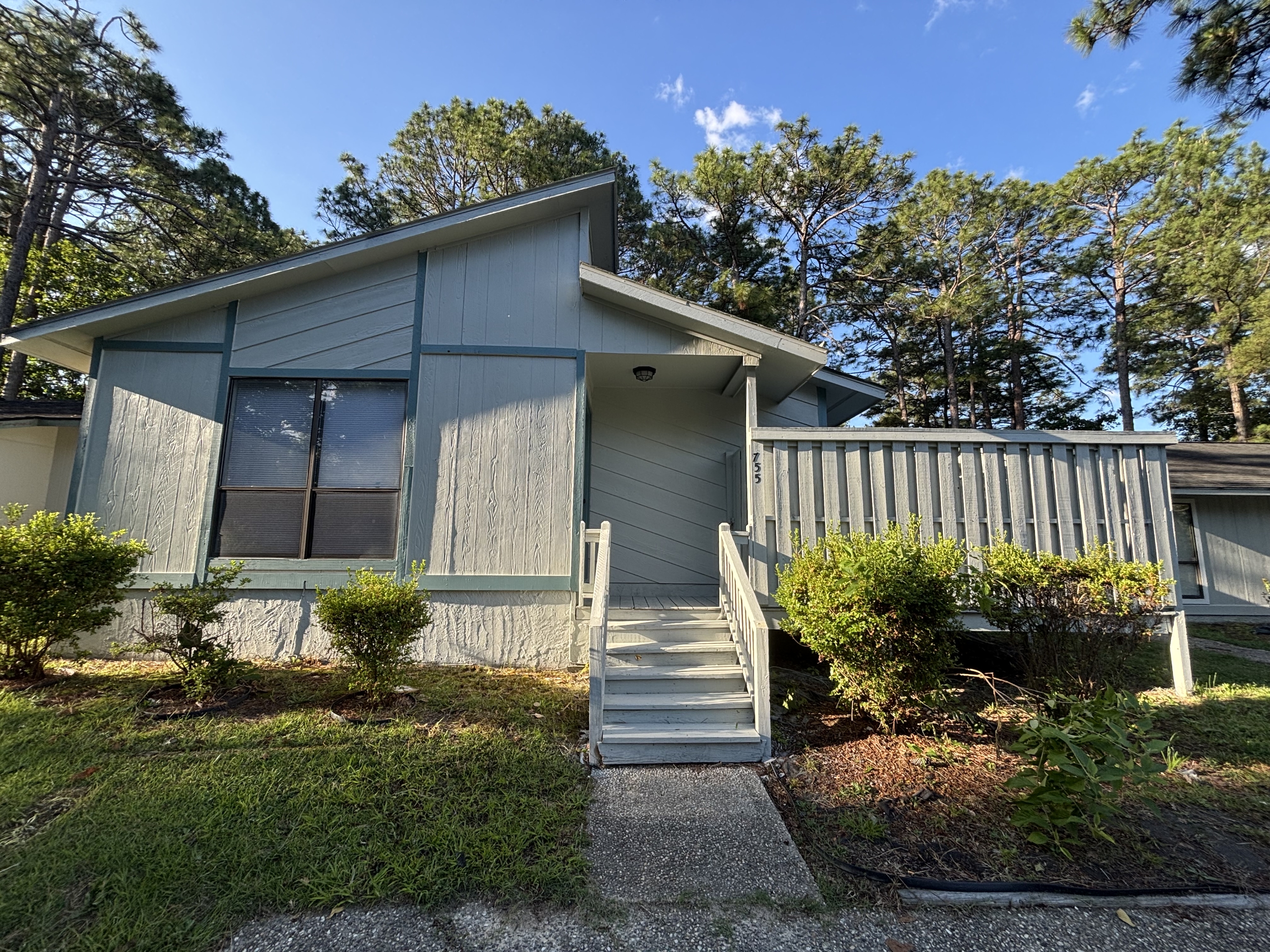 Hedgelawn Way - 755